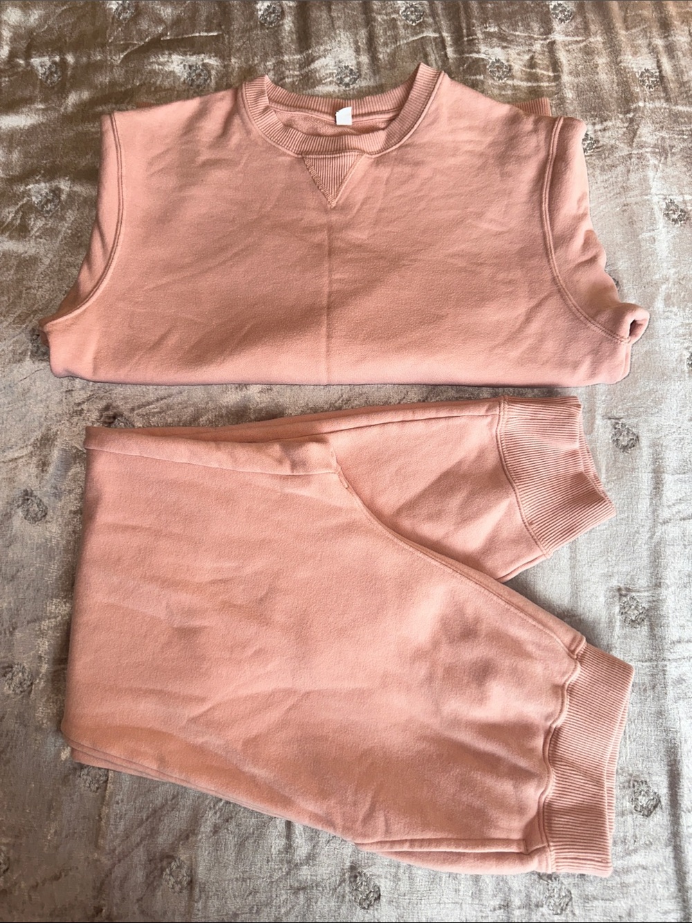 Uniqlo Kids Dusty Pink Crewneck Sweatshirt and Jogger Set